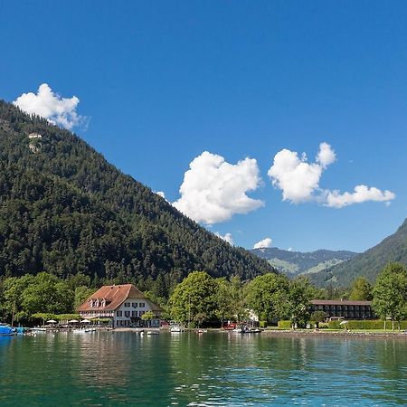Neuhaus Golf- & Strandhotel Unterseen Exterior foto