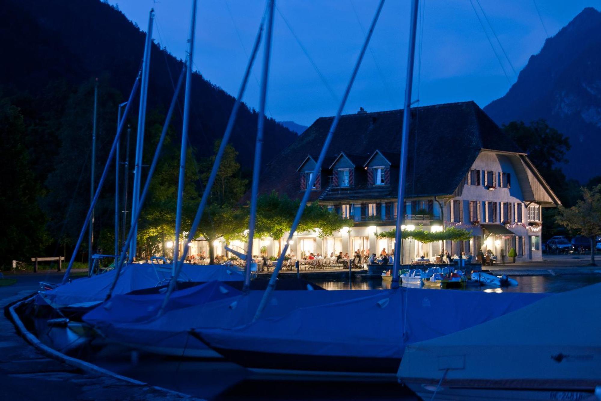 Neuhaus Golf- & Strandhotel Unterseen Exterior foto